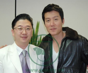 Giáo sư Kwon Han Jin cùng các sao Hàn